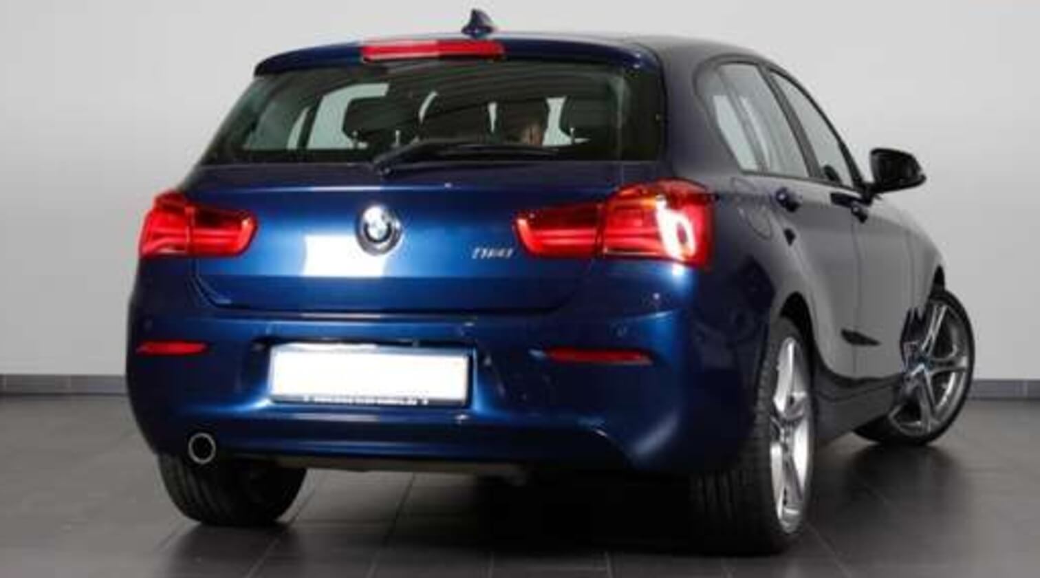 BMW 1 serie f20 lci style 361 donkerblauw m performance velgen 19 inch