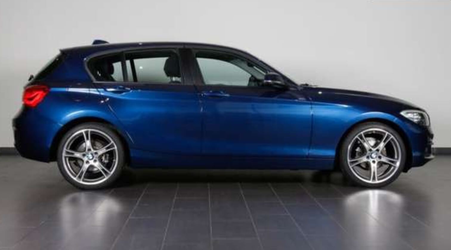 BMW 1 serie f20 lci style 361 styling 361 donkerblauw m performance velgen 19 inch