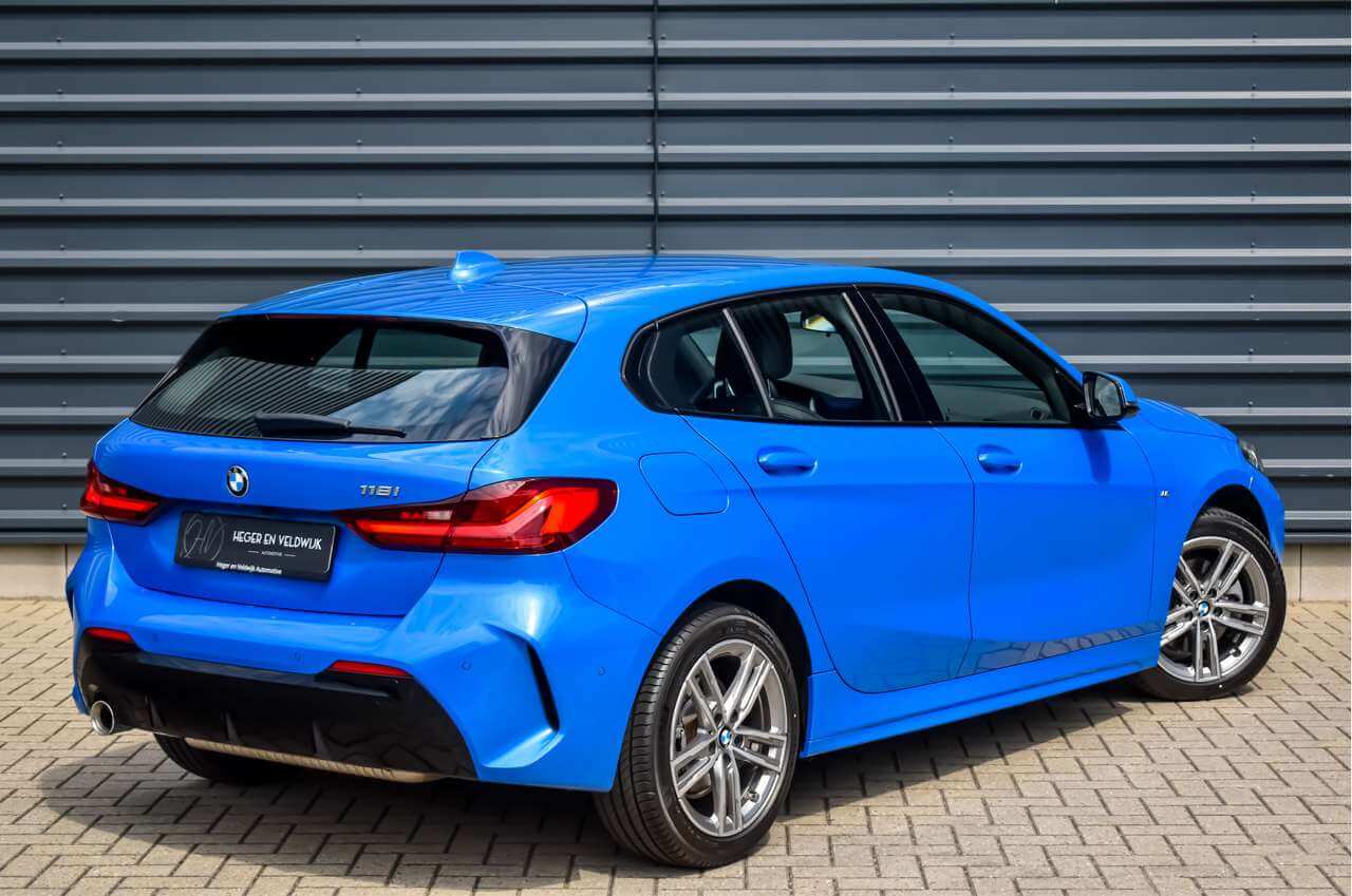 BMW-1-serie-f40-118i-misano-blue-blauw-m-sport-pakket-style-550m