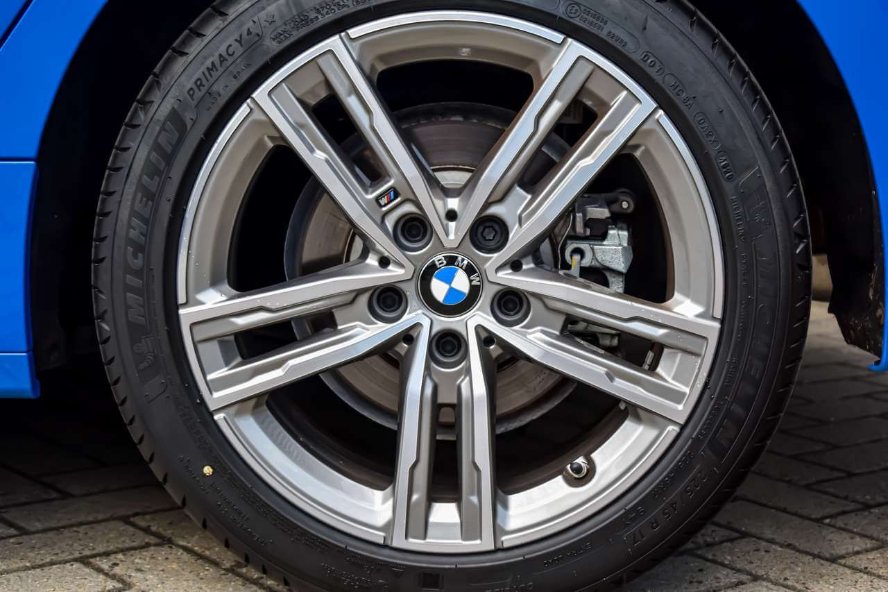 BMW-F40-17-inch-style-550m-styling-550m-originele-BMW-velgen-steekmaat-5x112