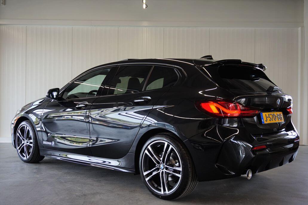 2020-BMW1-1-serie-F40-zwart-118i-executive-m-sport-pakket-style-819m-styling-819-velgen-BMW-OEM-wheels