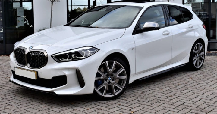 BMW-F40-1-serie-135i-style-557m-styling-557-velgen-OEM-BMW-wheels-19-inch-BMW-1-serie-F40