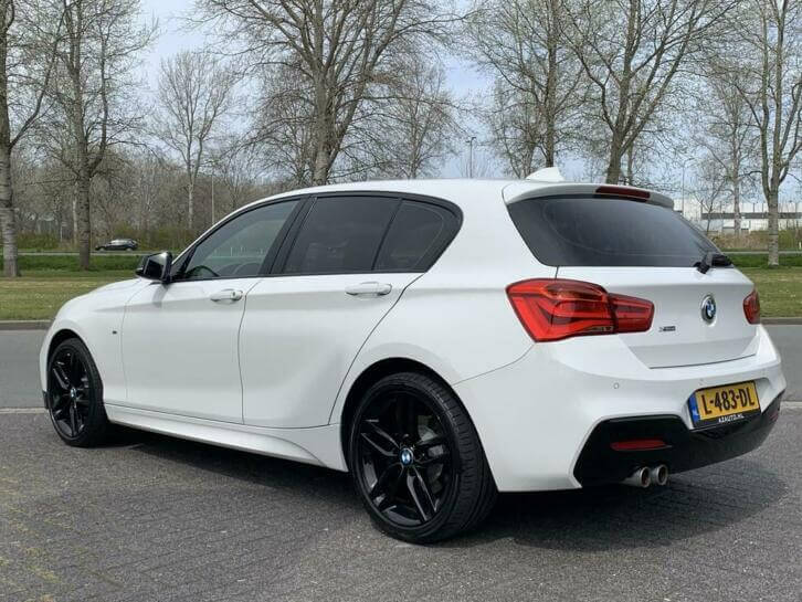 BMW-f20-wit-style-461-zwarte-velgen-1-serie-styling-461m