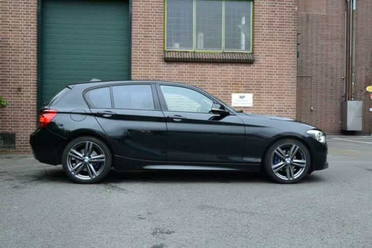 BMW-1-serie-F20-m-sport-pakket-zwart-style-386m-styling-386-velgen-18-inch