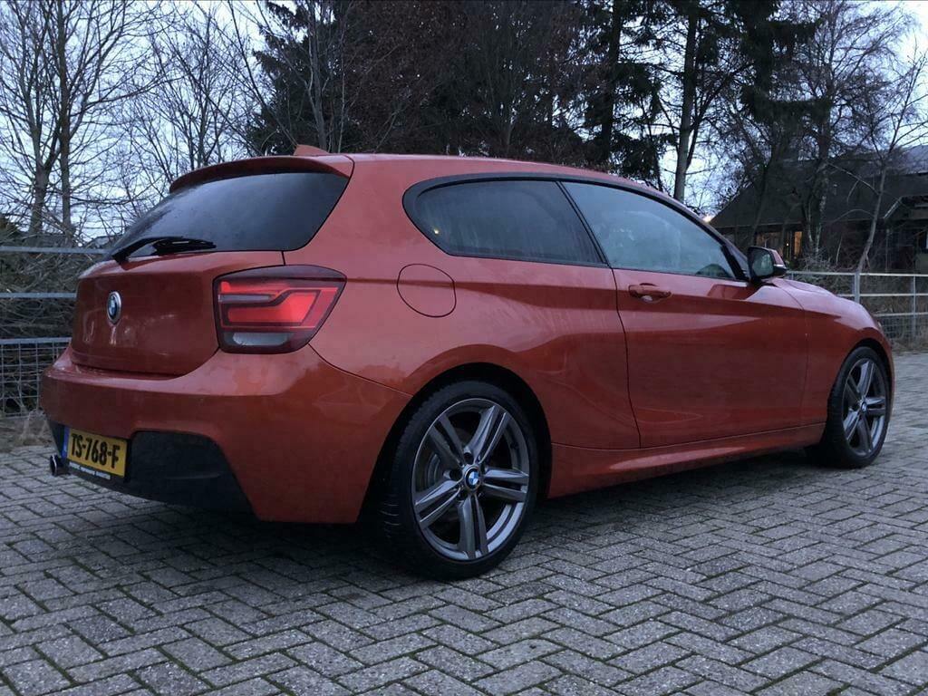 BMW-1-serie-F20-m-sport-pakket-valencia-orange-style-386m-styling-386-breedset-velgen-18-inch-antraciet